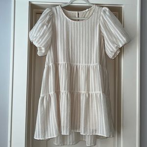 Cream dress with puff sleeves. Great condition. Size M.